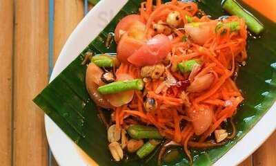 ส้มตำฟิวชั่น ปะป้าลุง