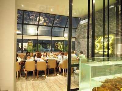 ลอบส์เตอร์แอนด์มอร์