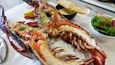 ลอบส์เตอร์แอนด์มอร์