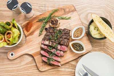 ลอบส์เตอร์แอนด์มอร์