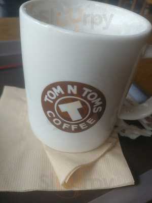 Tom N Toms Coffee