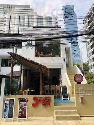 Saucey Chicken And Beer Bomb