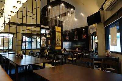 Kobore Sushi Bar & Sake