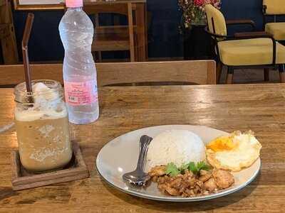 ยิ้มสู้คาเฟ่