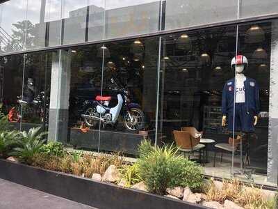 Cub House Ekkamai Soi 3