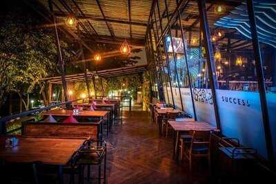 Happy Trees Bistro & Bar