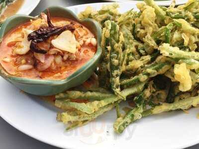 ครัวระเบียงน้ำ ลาดกระบัง