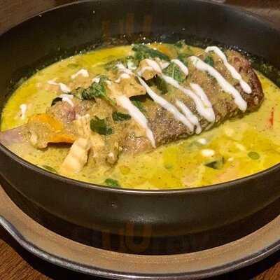 Benjarong Baan Dusit Thani