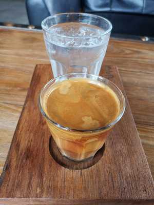 โรงเตี๊ยมชายคลอง ร้านอาหาร