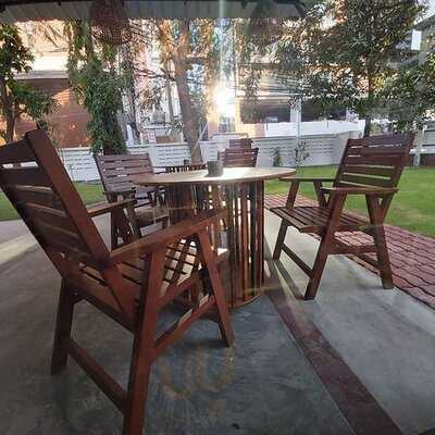 Le Peche Steak & Seafood