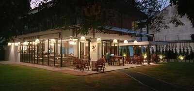 Le Peche Steak & Seafood