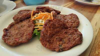 ร้านอาหาร ไก่ย่างเขาสวนกวางไอรินทร์