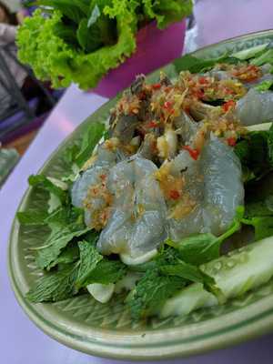 ร้านอาหาร มาดามอัน