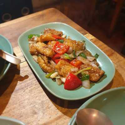 ร้านอาหาร ร้านโคม (บ้านโคม)