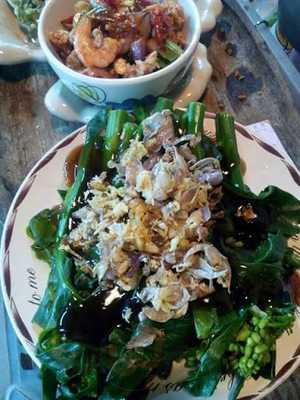 ร้านอาหาร​บ้าน​แบบ​