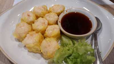 อีสานชาชาช่า(เดิม แอนนาคาเฟ่)