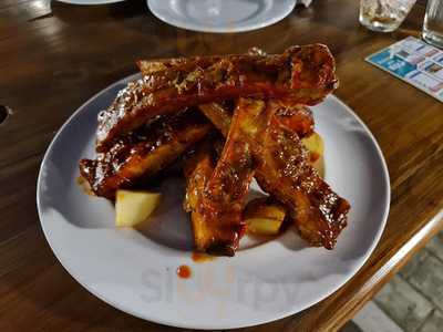 บ้านกินปลา