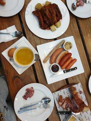 บ้านกินปลา