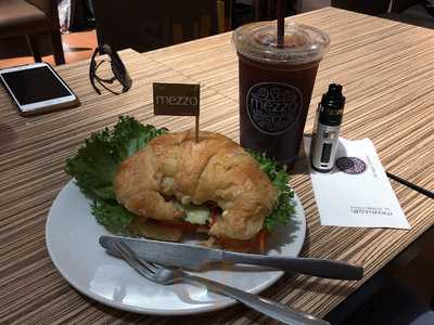 Mezzo Coffee