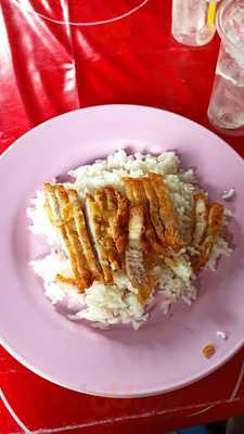 ข้าวหมูทอดวัดอรุณ