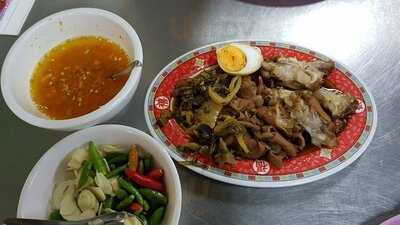 ขาหมูเทวดา บางรัก