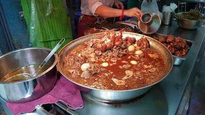 ขาหมูเทวดา บางรัก