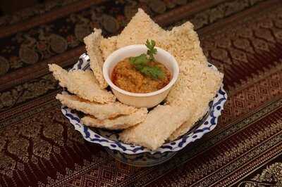 ร้านอาหารเรือนทอง