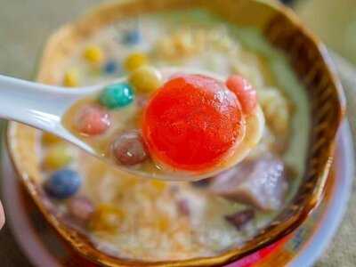 บัวลอยยิ้มละมัย