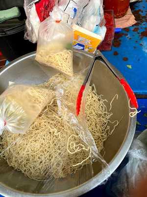 กระเพราะปลาน้ำแดงเป่าฮื้อเจ้มาลีเจ้าเก่า