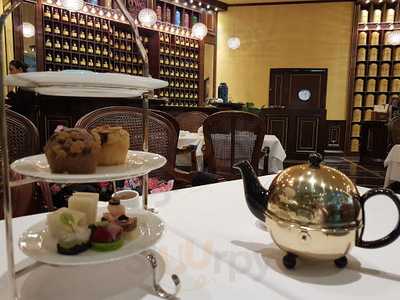 ศรี ร้านขนมไทย