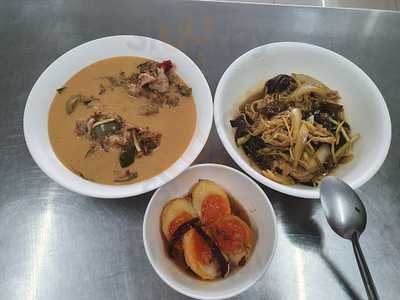 Puyai Lee Restaurant