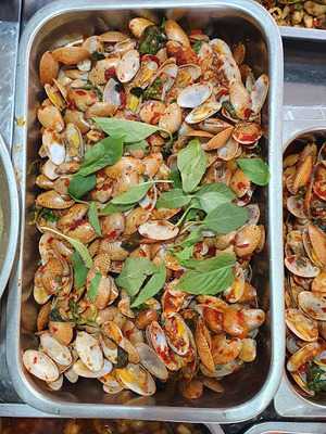 Puyai Lee Restaurant