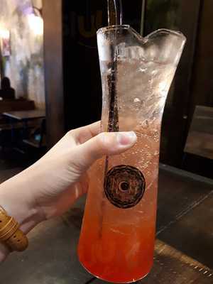 มอร์นม : เมจิกบาร์