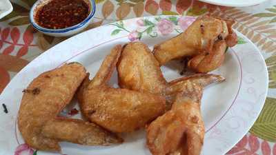 บ้านสวนส้มตำ