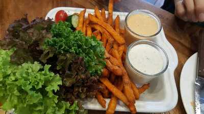 กะทิ บ้านอาหารไทยและขนม