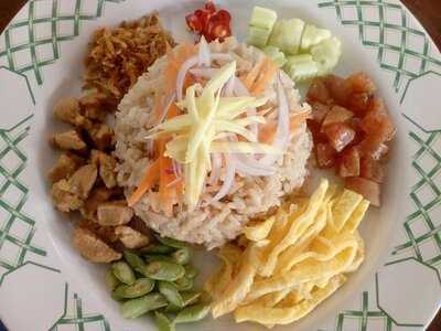 ผลไม้ลอยแก้วคุณพลอย