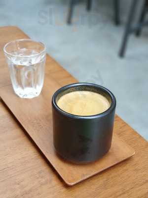 ไออุ่น ร้านกาแฟ