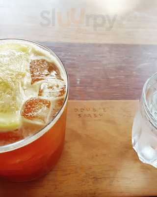 ไออุ่น ร้านกาแฟ