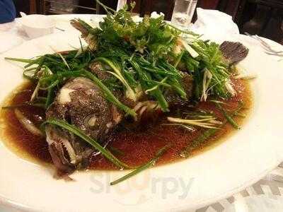 ภัตตาคาร มิราม่าฮอทพอทซีฟู้ด