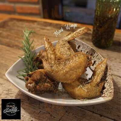 แม้ด แด๊ดดี้ พิซซ่า เฮ้าส์