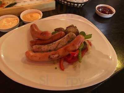 ไวน์ ไอเลิฟยู - เอเชียทีค เดอะ ริเวอร์ฟร้อนท์