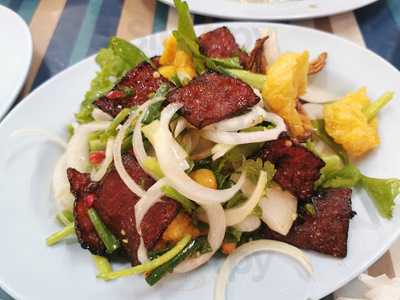 ราชาข้าวต้มผักบุ้งลอยฟ้า