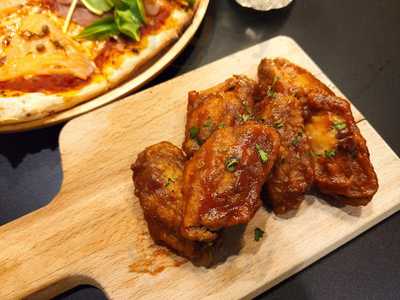 Alola Pizza Bistro&bar