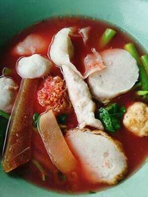 ป้าจันทร์ก๋วยเตี๋ยวปลา