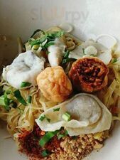 ป้าจันทร์ก๋วยเตี๋ยวปลา