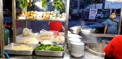 ร้านไทยรุ่งเรืองเย็นตาโฟเจริญผล