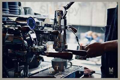 โมชั่นเฮ้าส์ คาเฟ่