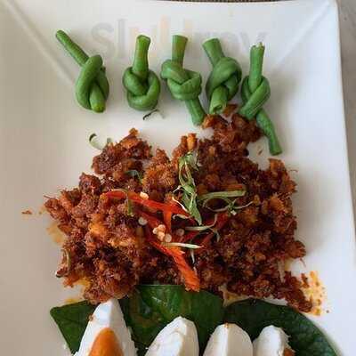 เรือสองฝั่งคลอง