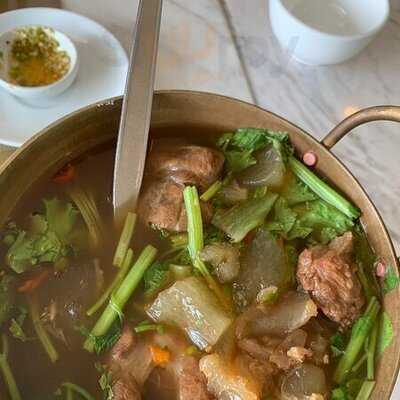 เรือสองฝั่งคลอง