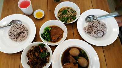 กะเพรายักษ์ใหญ่ใจดี